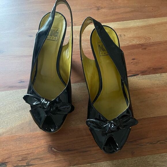 Black Slingback Heels with Bow - Picture 1 of 4